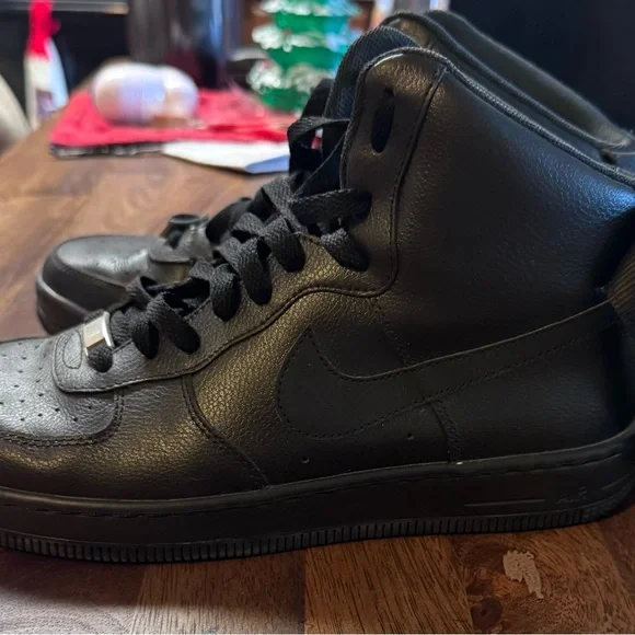 Nike Black Air High-Top Sneakers - Picture 2 of 5